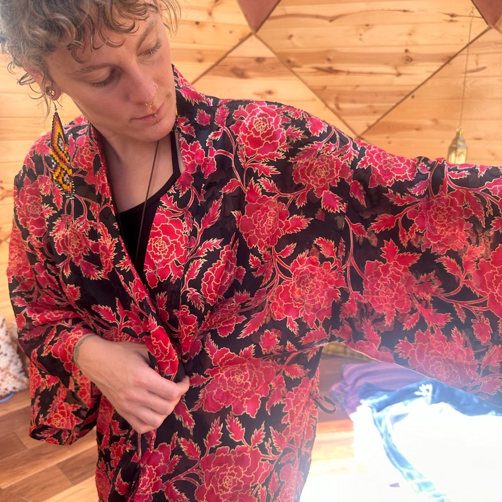 Victorias Secret Rose Robe 🌹 - Picture 3 of 3